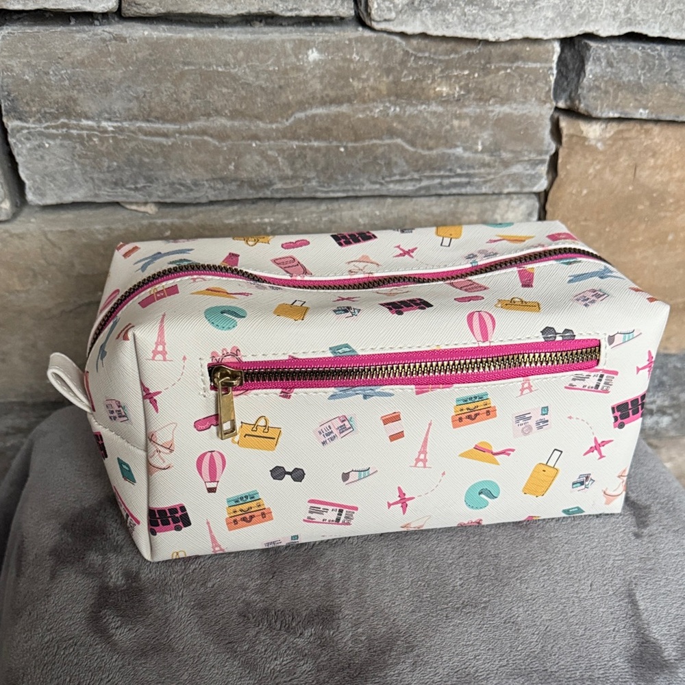 NWOT - Cosmetic Bag with Travel Print